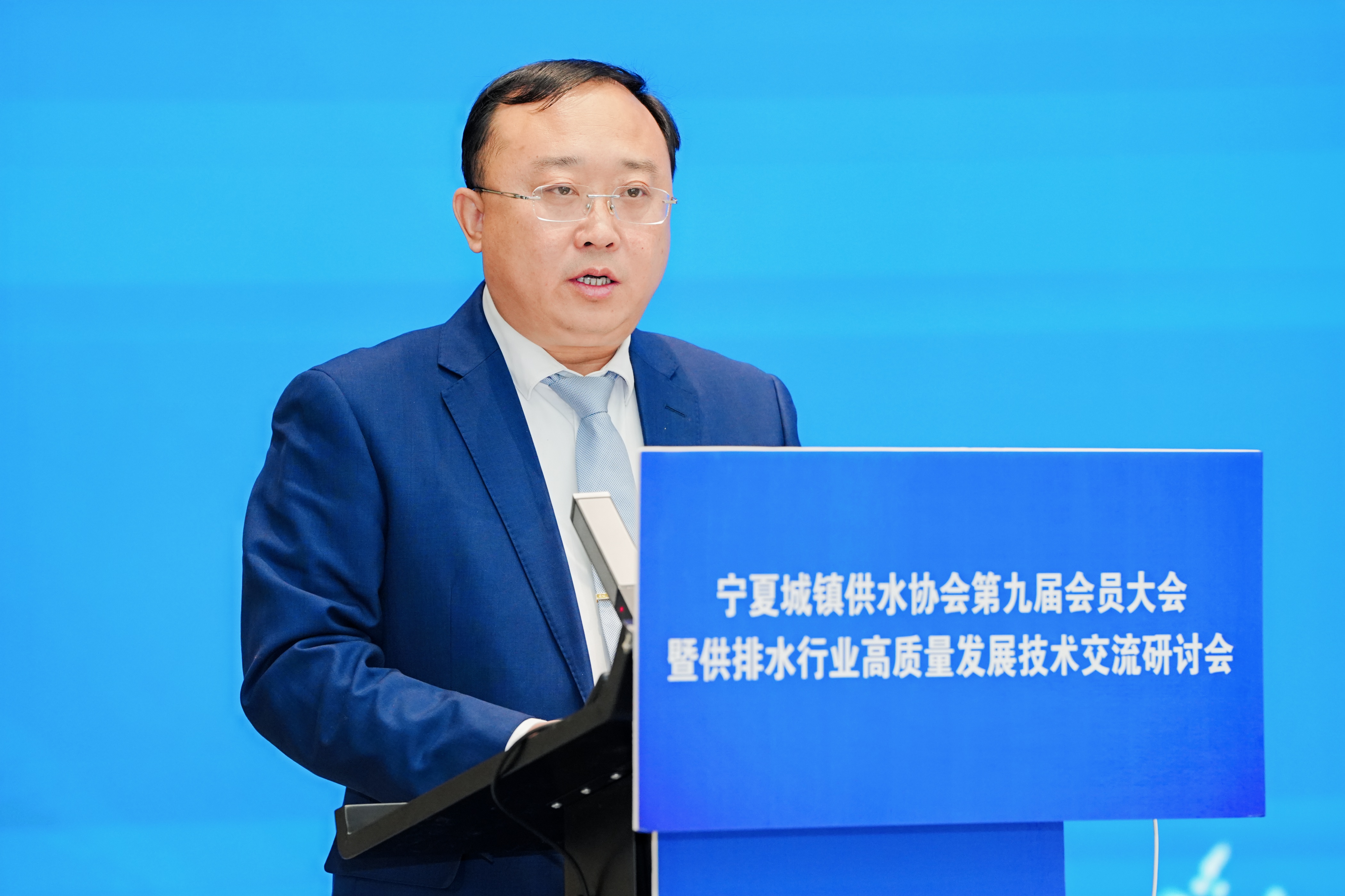 杨忠雄.JPG